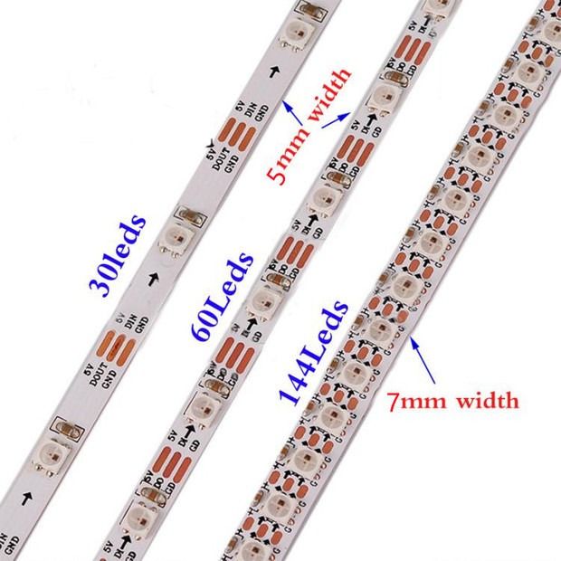 ইনডোর পার্টি বডি পেইন্টিংয়ের জন্য 300LEDs 12V নমনীয় ফ্ল্যাট LED লাইট স্ট্রিপ আল্ট্রাভায়োলেট SMD5050 16.4 Ft/5m